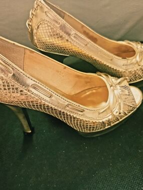 Gold Peep-Toe Heels with Snakeskin, Michael Kohrs